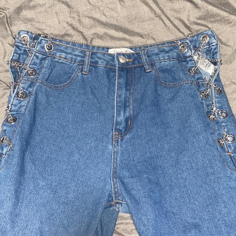 Denim Blvd chain jeans